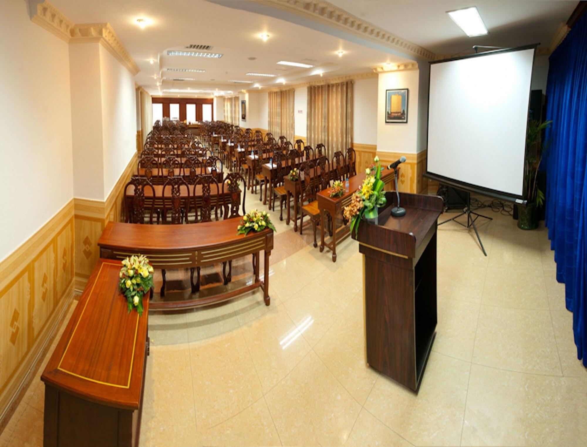 New Pacific Hotel 46/55