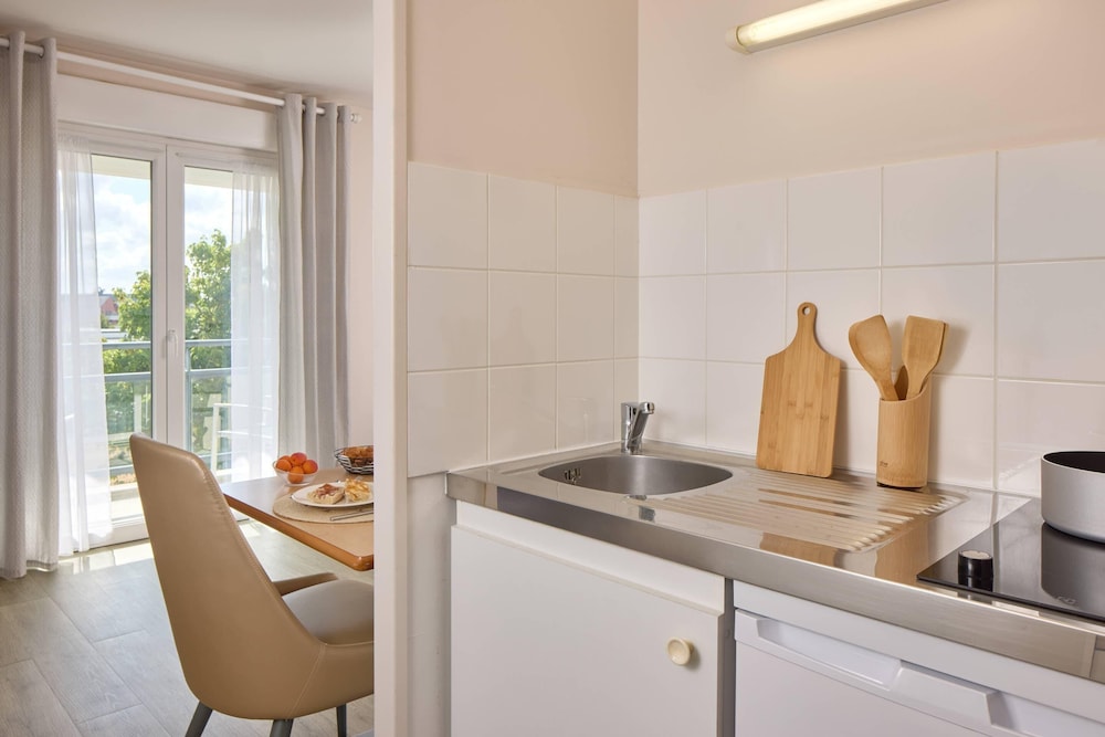 Quality Aparthotel Portes de Rennes 30/30