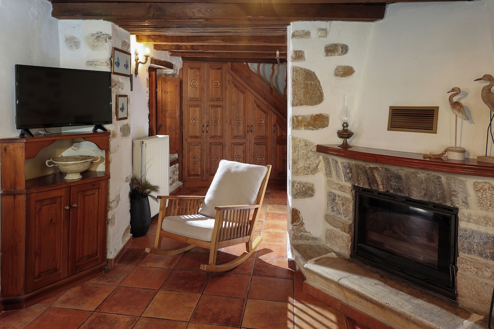Archontiko Naoumidi 36/49