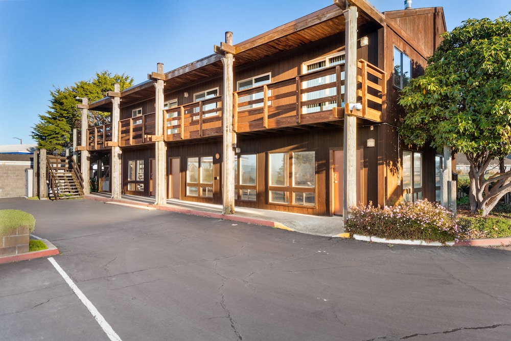 Harbor Lite Lodge 36/50