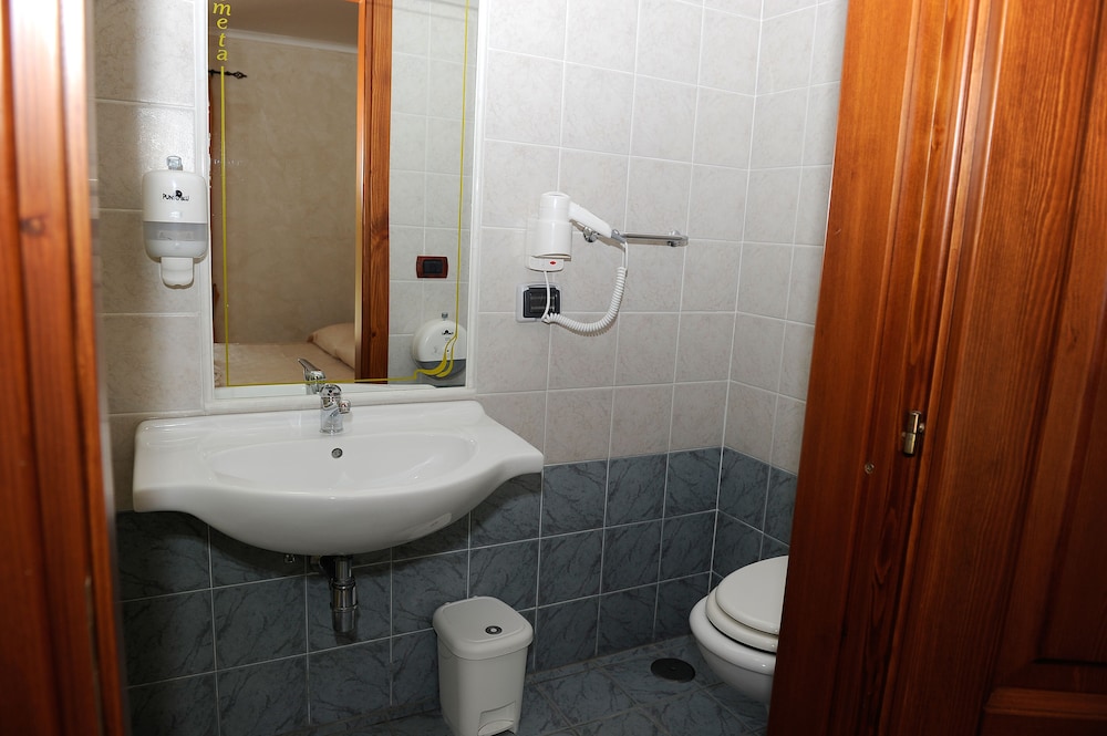 Hotel La Cometa 23/28