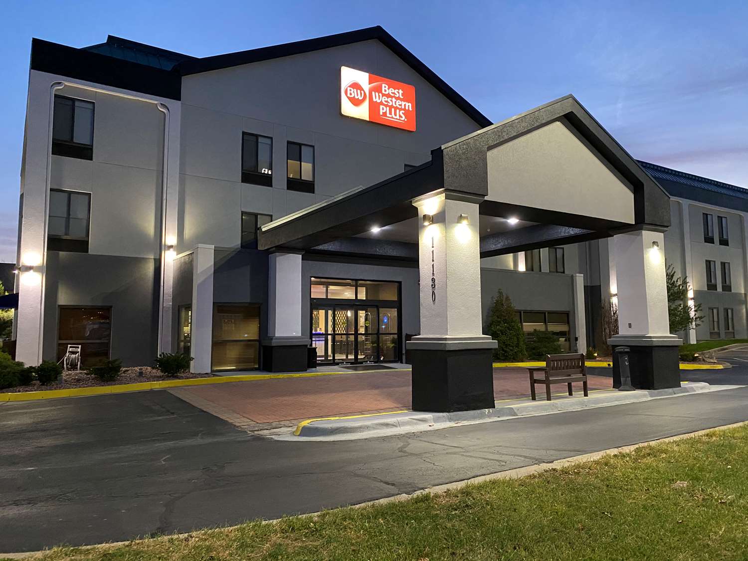 Best Western Plus Kansas City Airport-Kci East 42/43