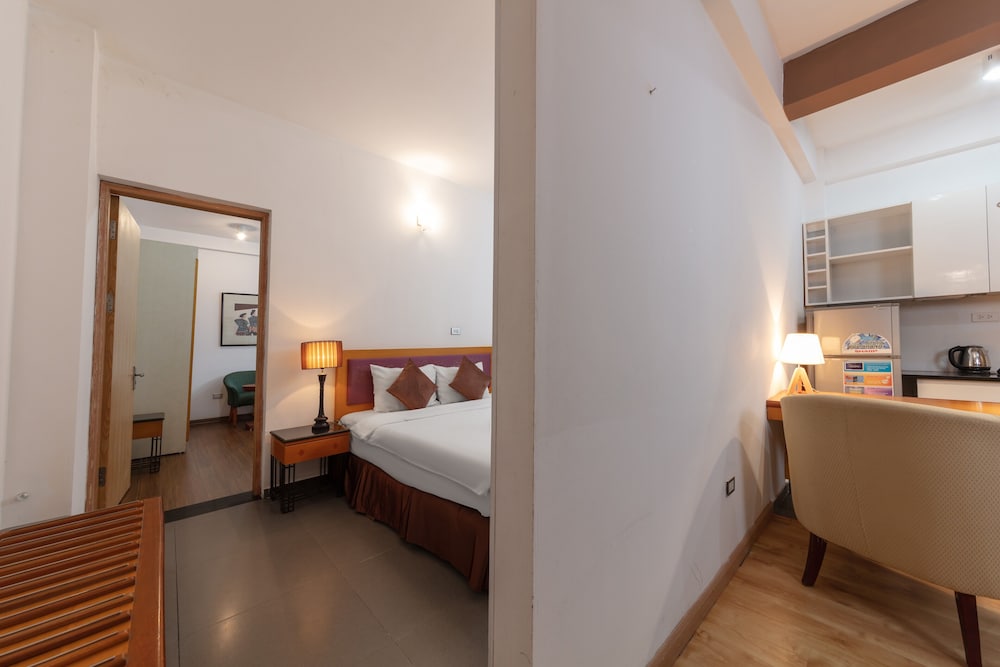 Golden Sun Villa Hotel 15/73