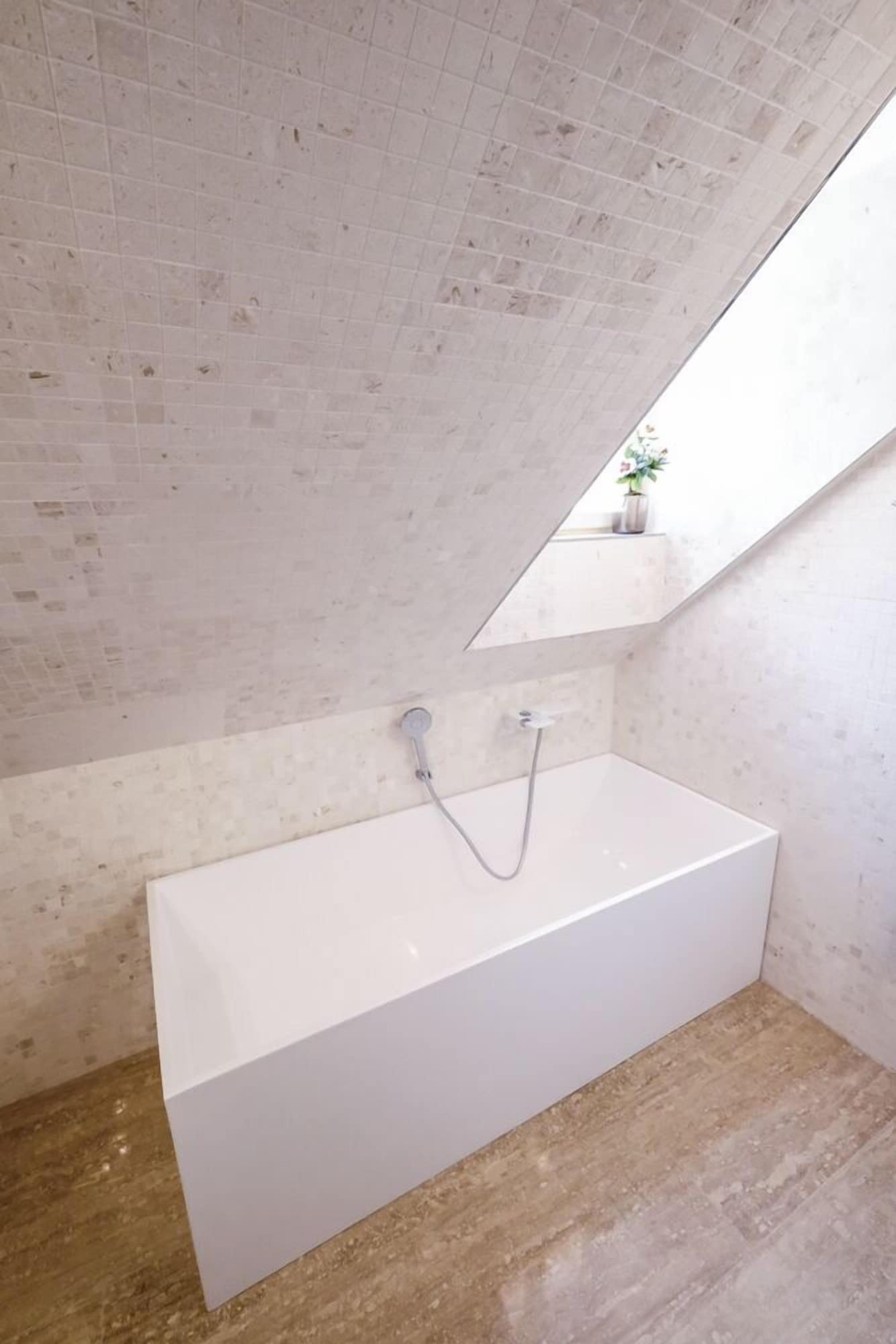 Suite, 1 King and 1 Single Beds, Terrace, Hotel Ebersbach 2/4