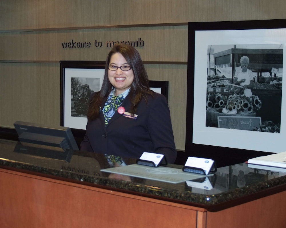 Hampton Inn Macomb 38/63