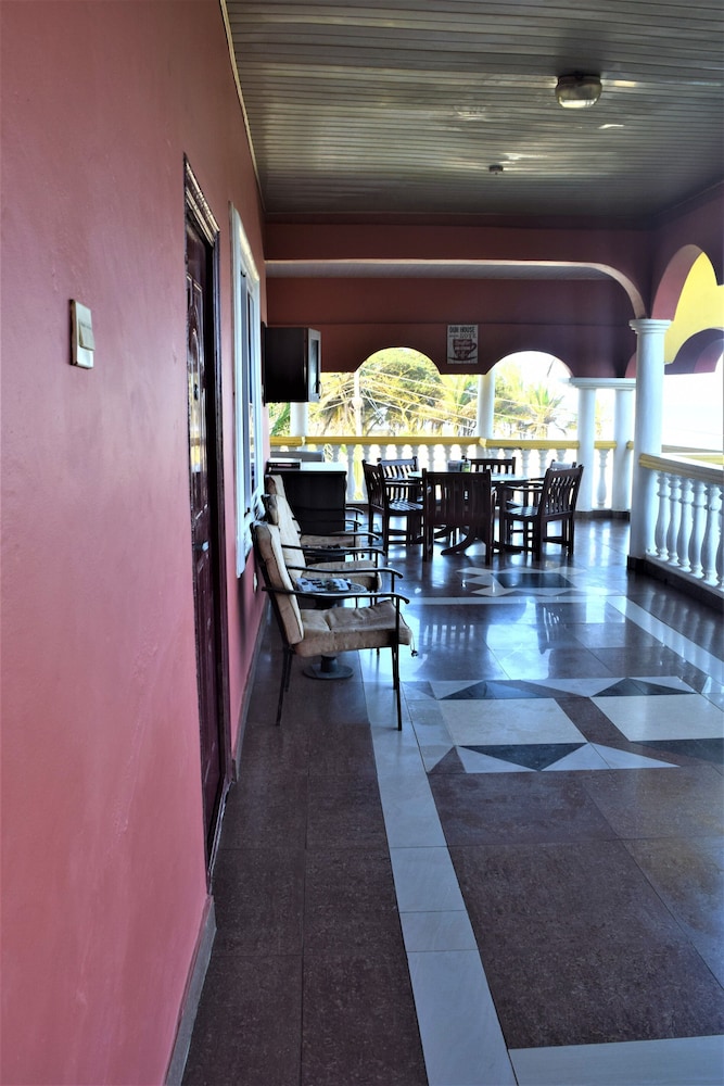 Coconut Pointe Beach Resort 20/50