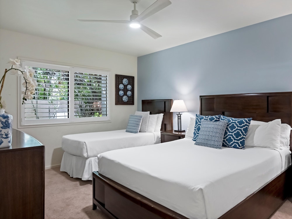 2 Bedrooms, Condo, King Bed, 1 Queen and 1 Single Bed, Ocean Front, Sofa