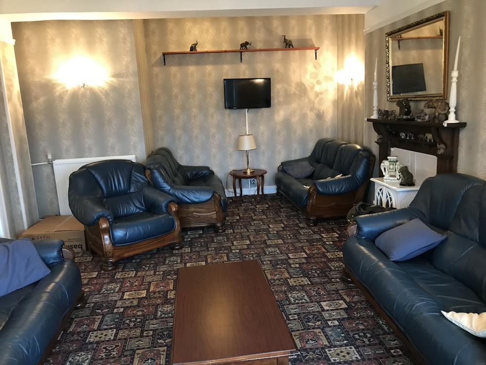North Parade Seafront Accommodation 31/50