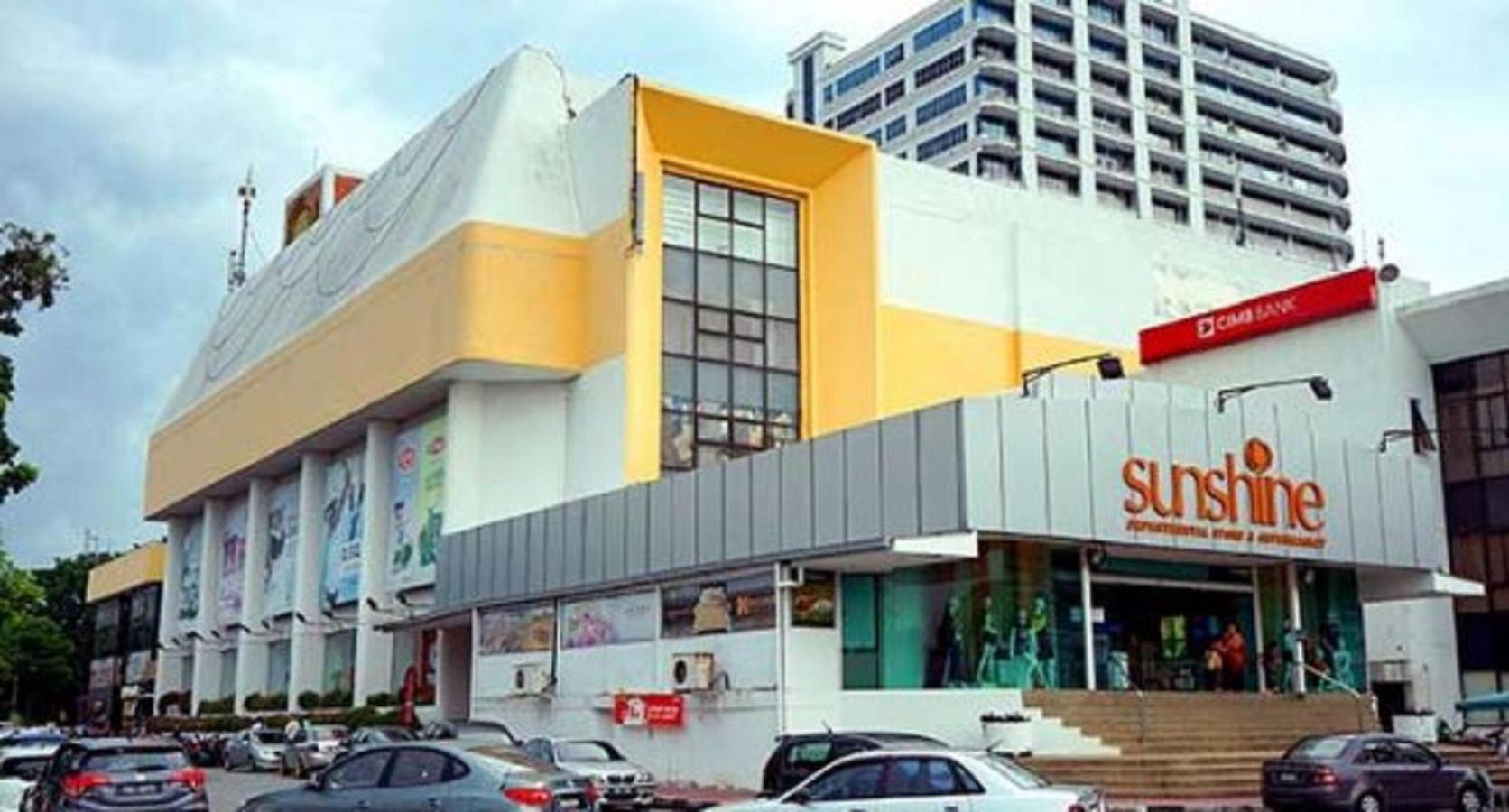 Super 8 Bayan Baru 31/37