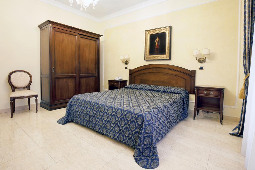 CLASSIC, DOUBLE BED