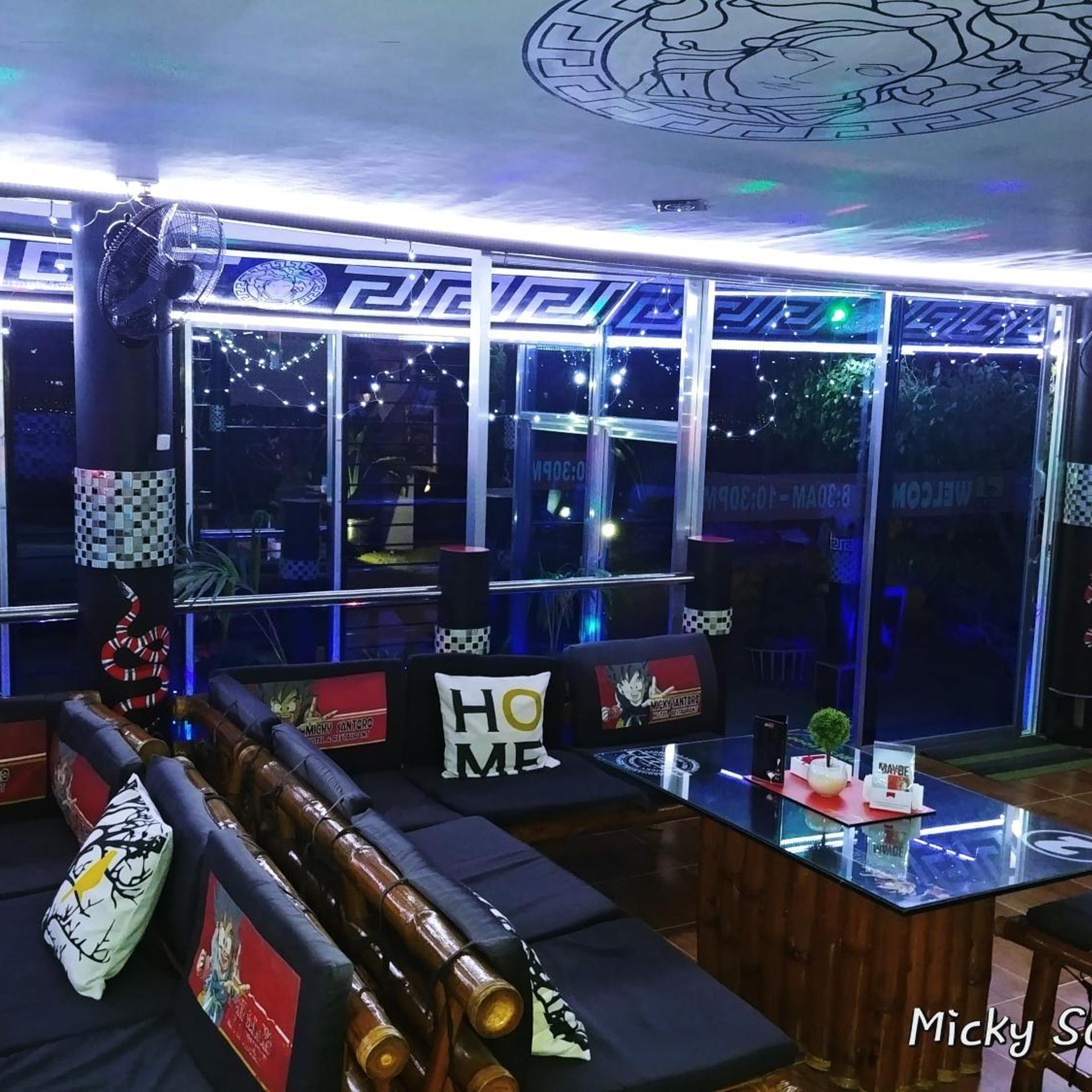 Micky Santoro Hotel & Restaurant 10/50