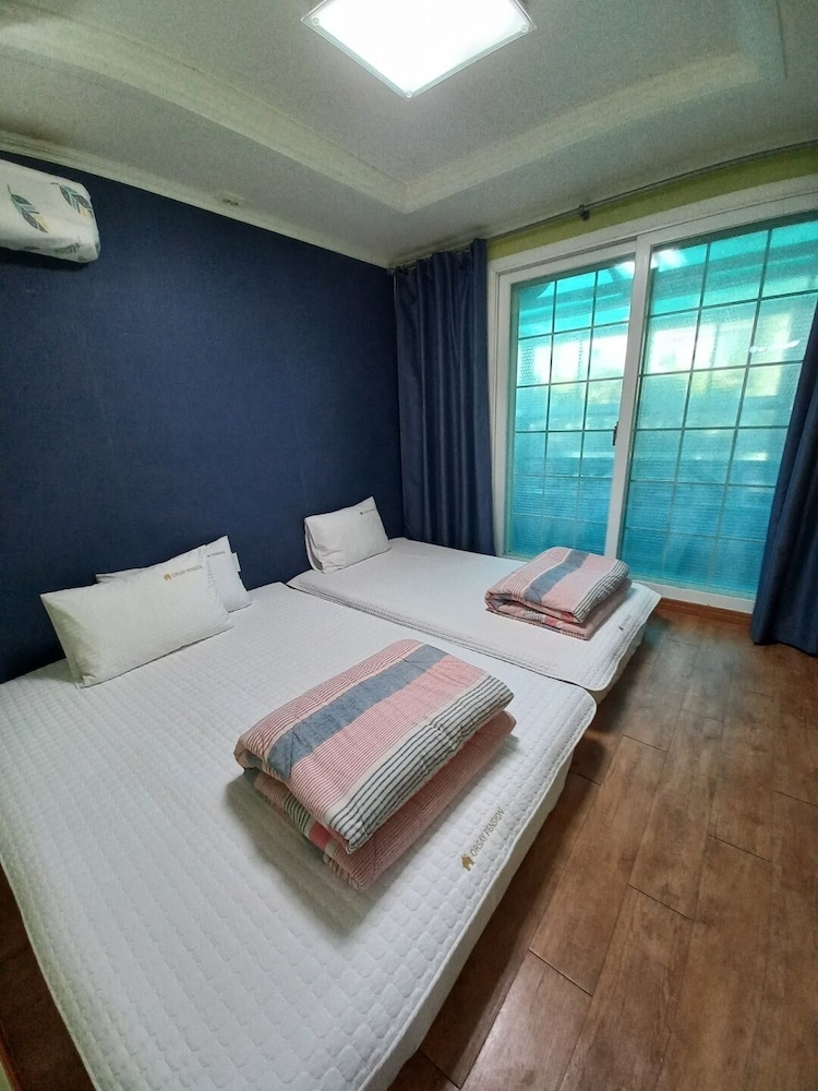 Gyeongju Orsay Pension 12/46