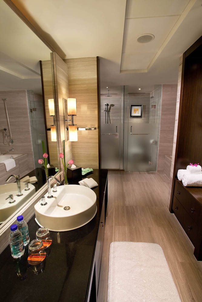 Courtyard By Marriott Xujiahui 10/56