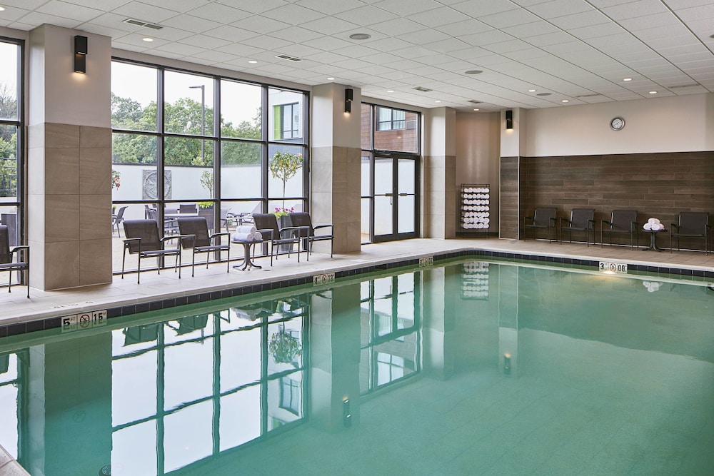 Courtyard By Marriott Minneapolis West 4/51