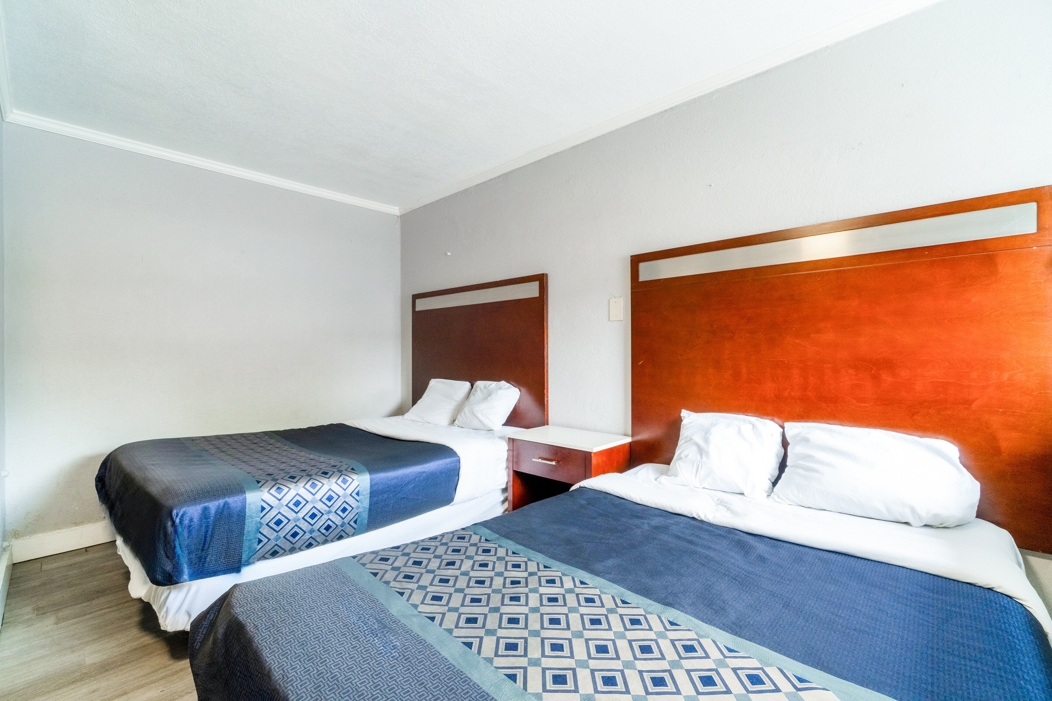 2 Full Beds Non-Smoking، Alamo Oasis Inn and Suites By OYO San Antonio 6/10
