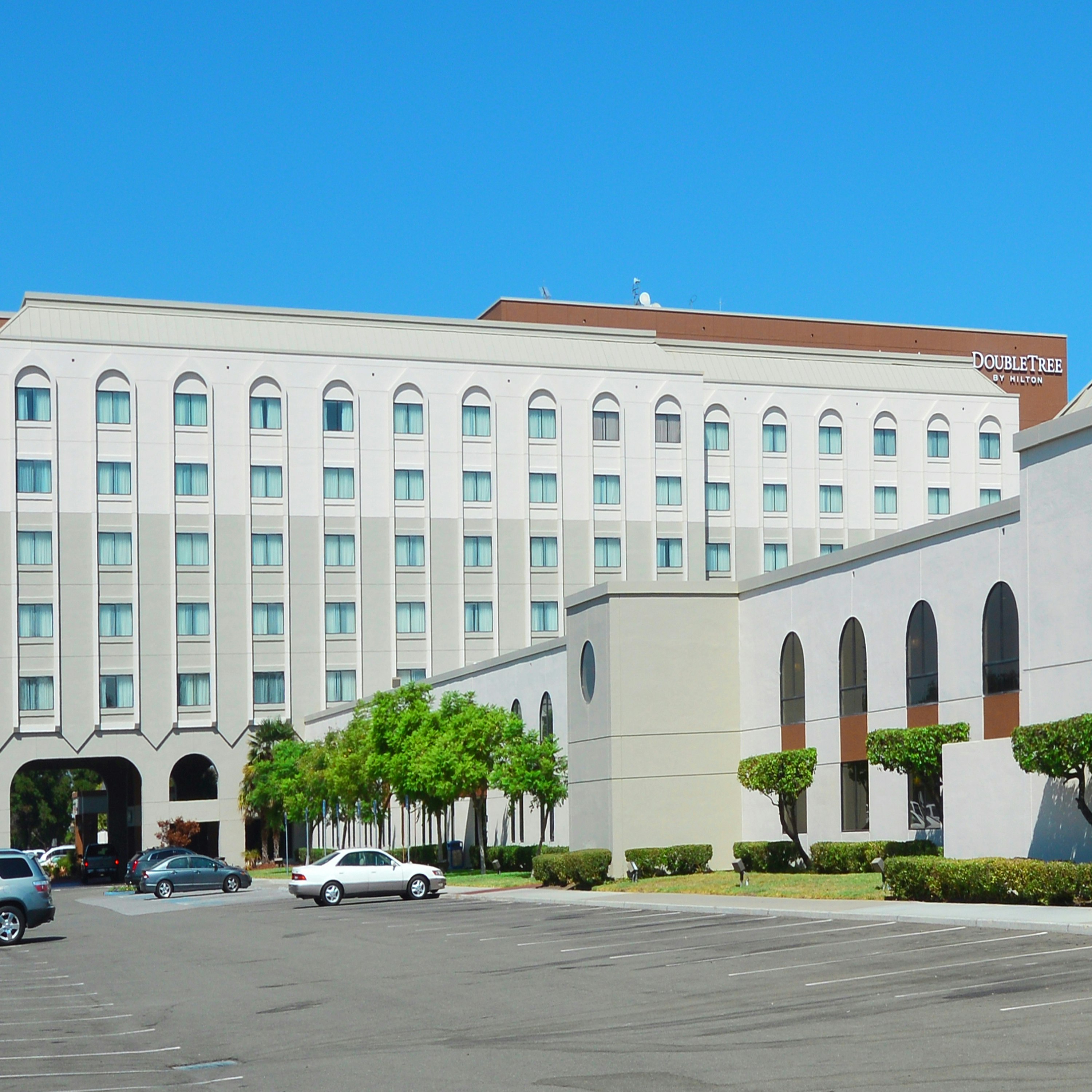 Doubletree By Hilton Newark Fremont 2/76