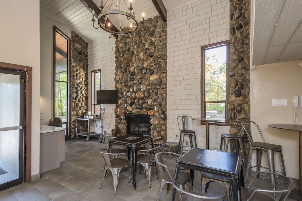 The Inn at Truckee 26/41