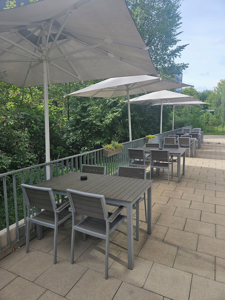 Ibis Styles Stuttgart Vaihingen 51/68