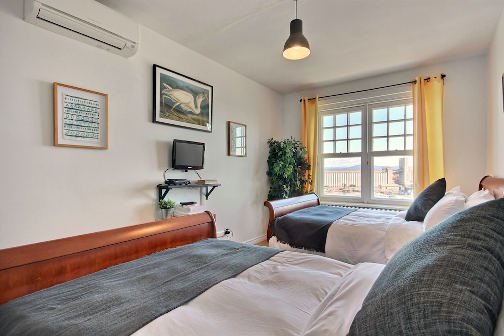 Hotel Manoir des Remparts 52/72