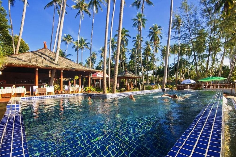 Lipa Bay Resort 5/55