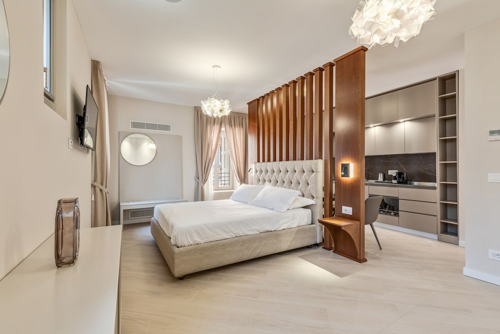 Oriana Suites Udine 8/24