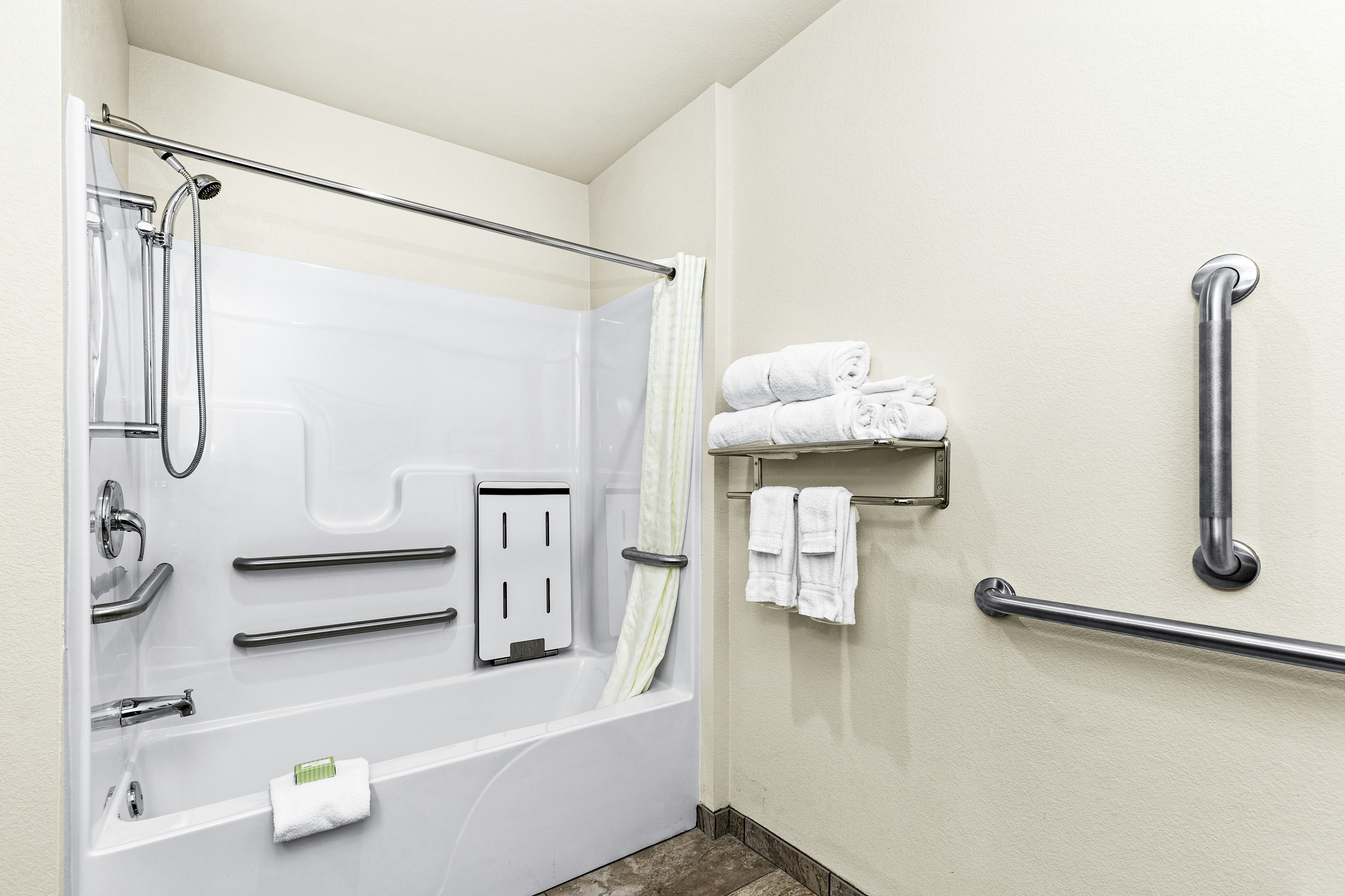 غرفة مفردة بسرير كينج لذوي الإعاقة، Cobblestone Hotel & Suites - Superior Duluth 4/4
