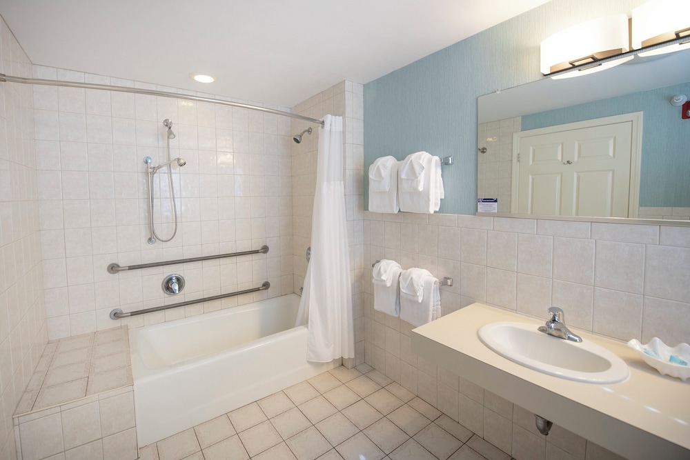 Blue Rock Resort 69/70