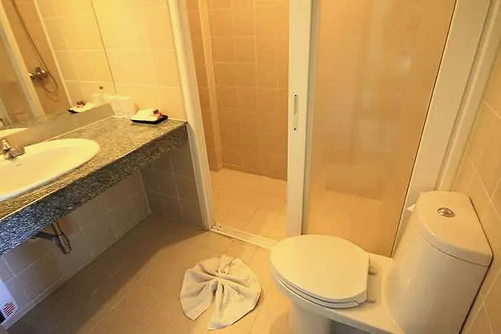 Bacchus Home Resort 76/77