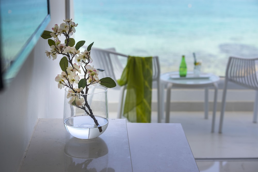 Silver Sands Beach Hotel photo3