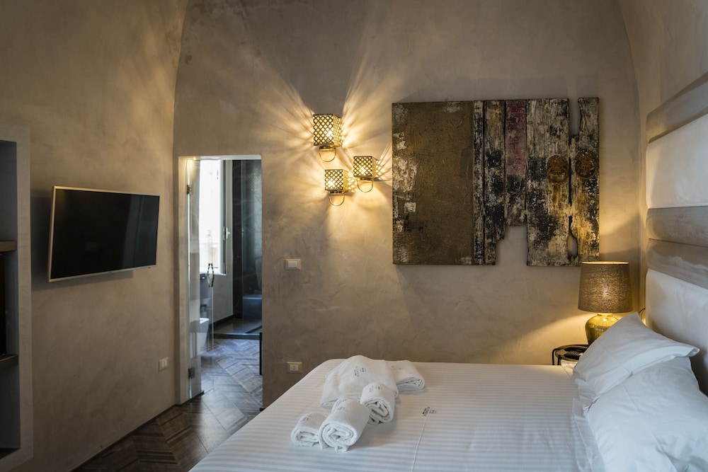 Al Console Luxury Suite 17/55