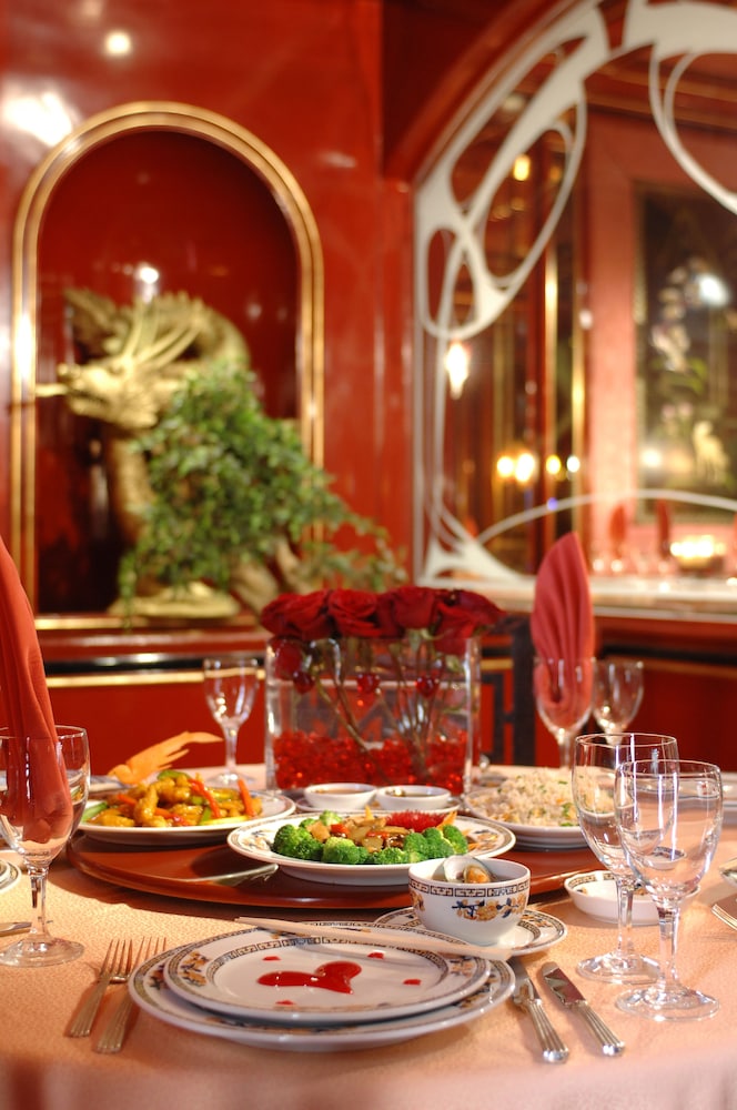 Regency Palace photo5