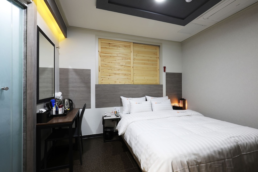Hotel K 7/29