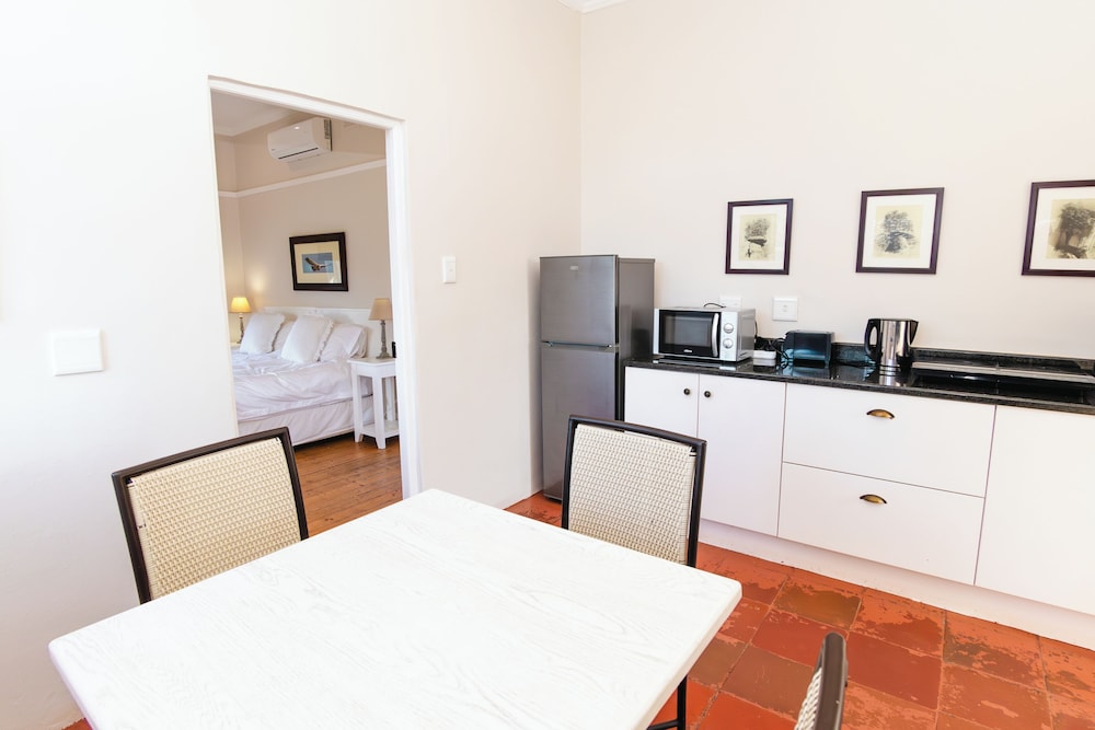 Botha House 13/45