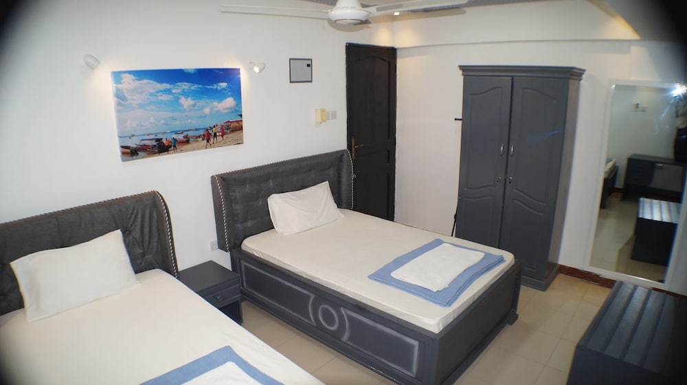 Econo Lodge 8/46