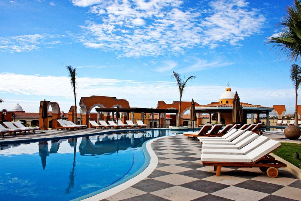 2 Bd Family Suite At Cabo San Lucas 35/50