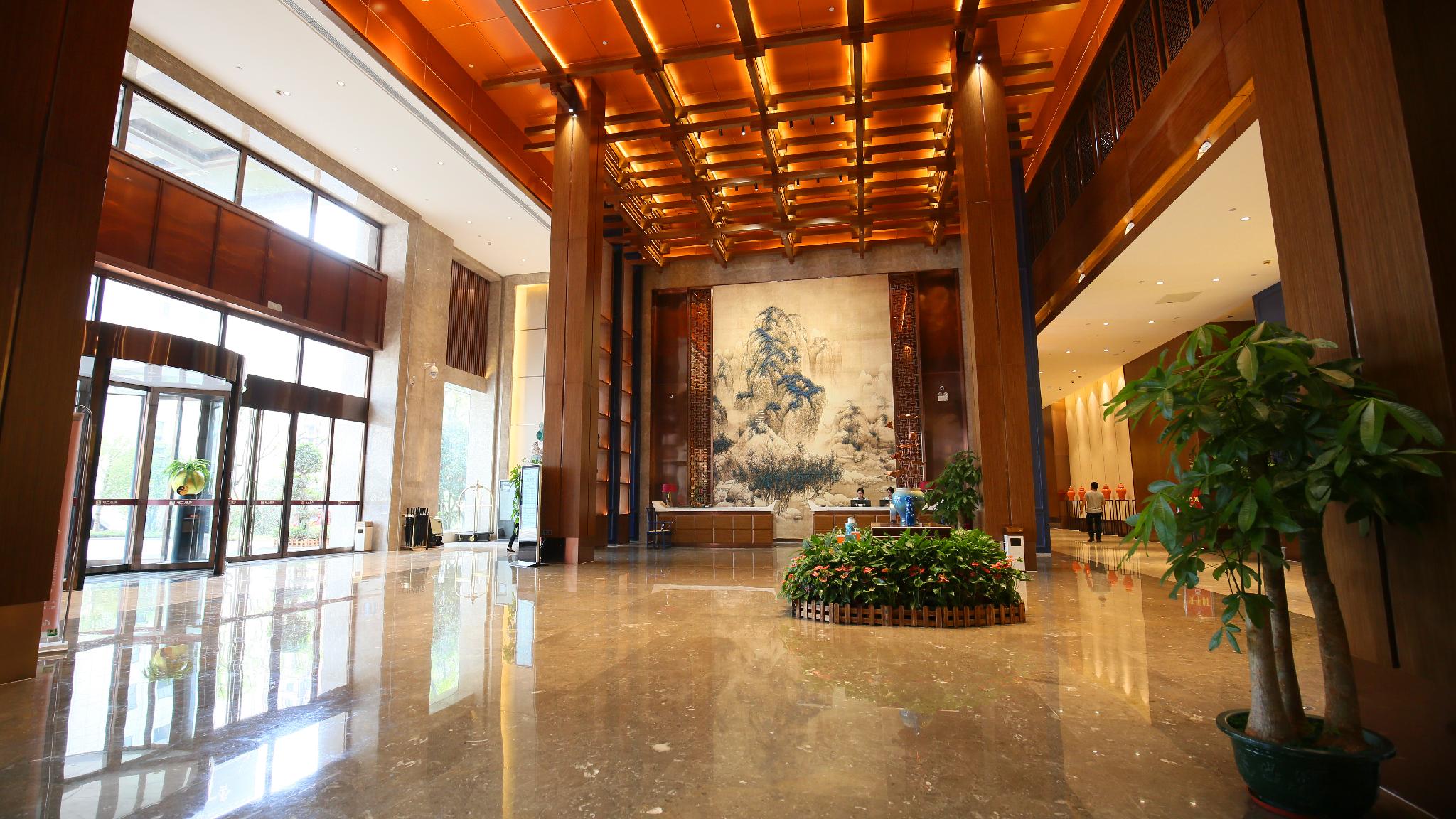 Rezen Heyi Hotel Yizhang 8/27