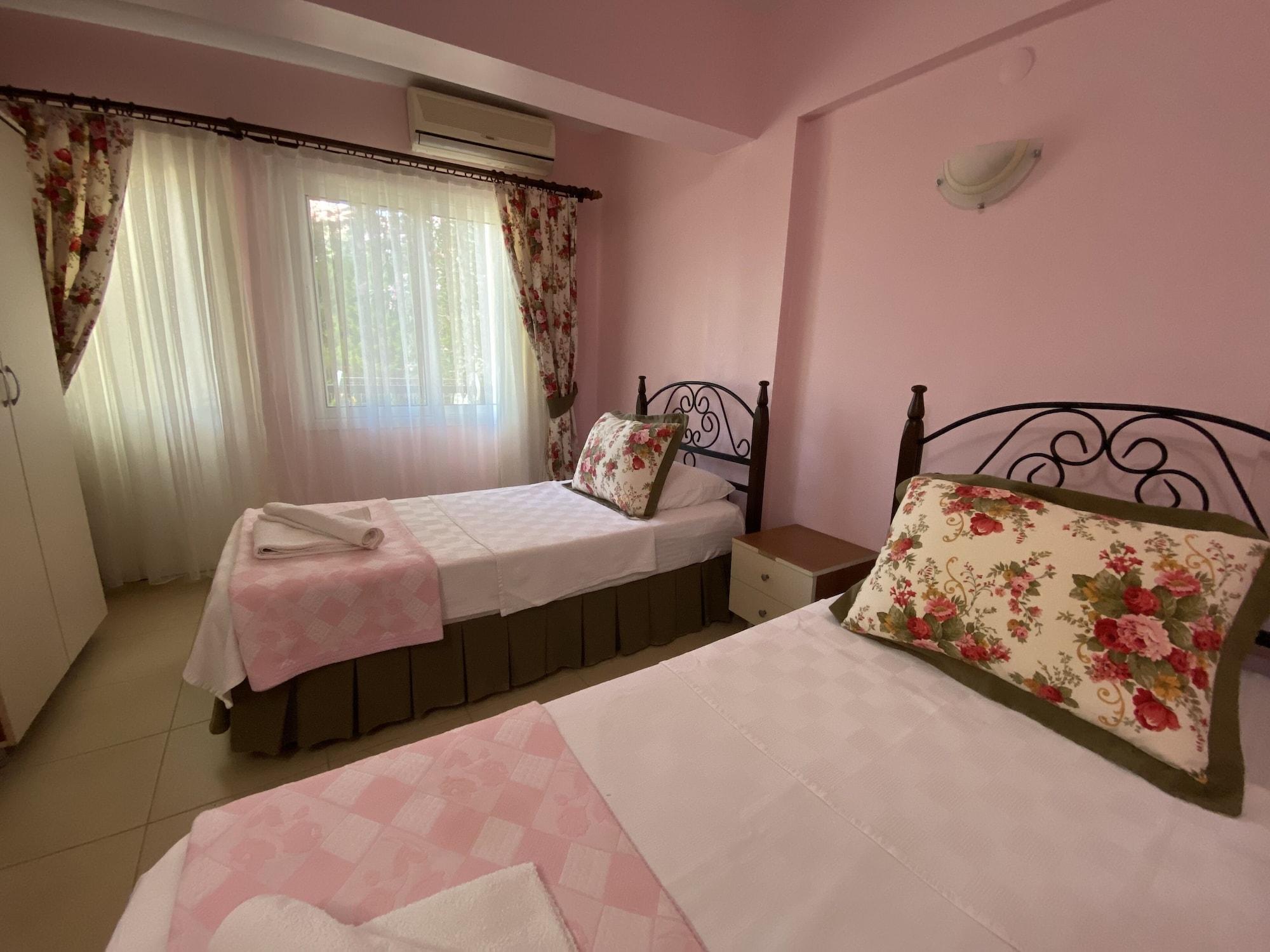 Maviev Otel 2/15