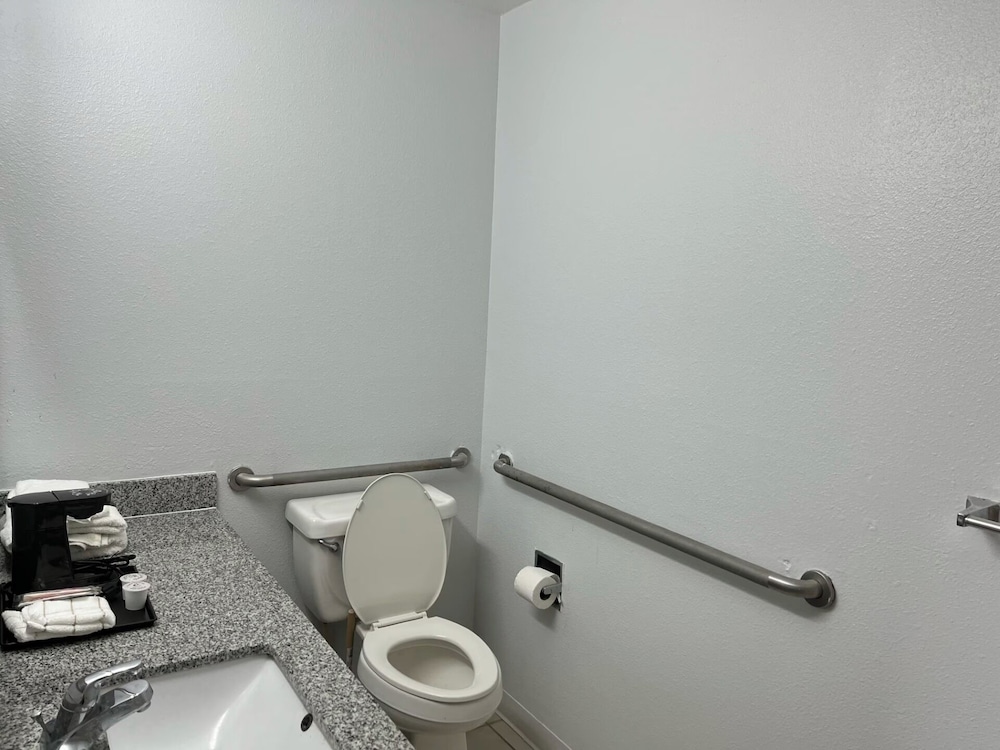Studio6 Suites Opelousas, LA 49/55