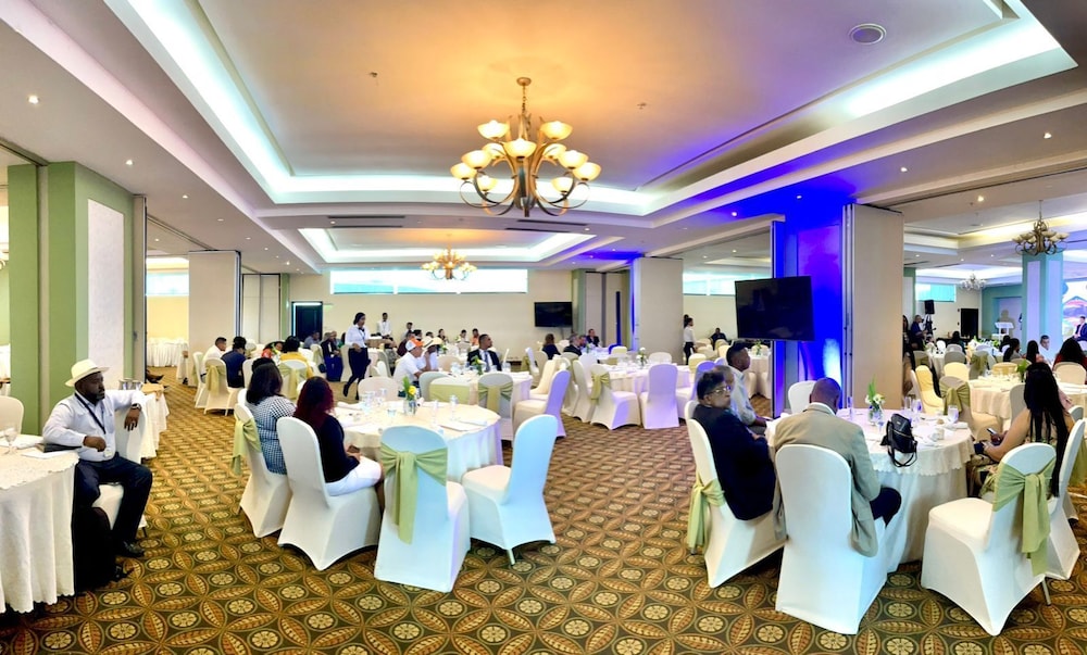 Sand Diamond Hotel (ex Four Points by Sheraton Colon) 23/31