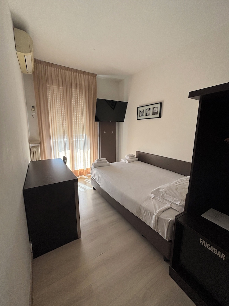 ECONOMY, DOUBLE BED
