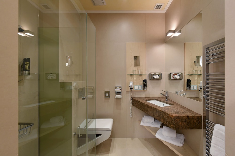 Hotel Pension Baronesse 45/45