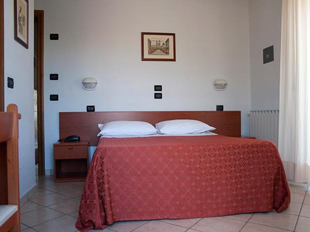 Hotel Monica 10/33