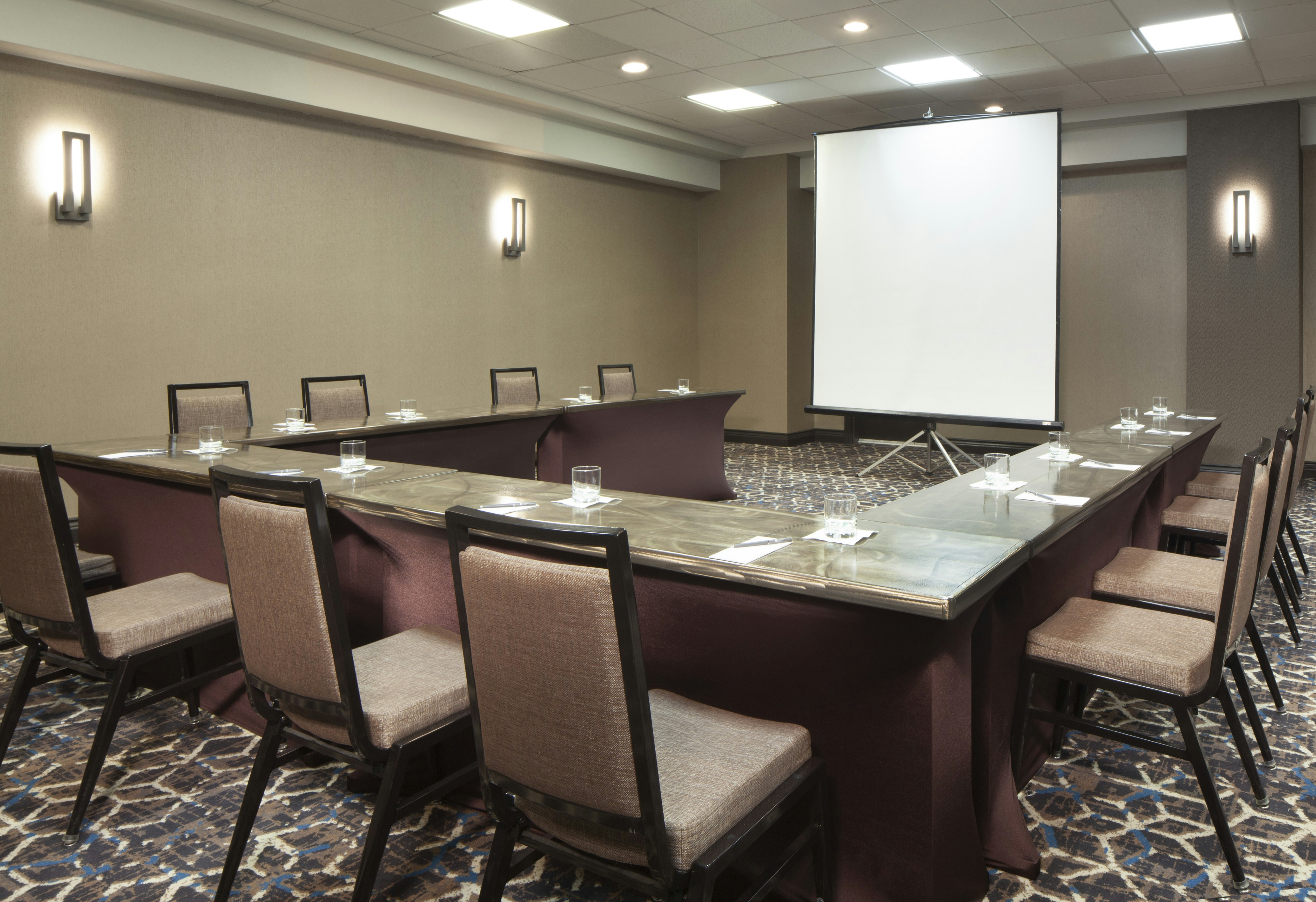 Embassy Suites Galleria 37/50