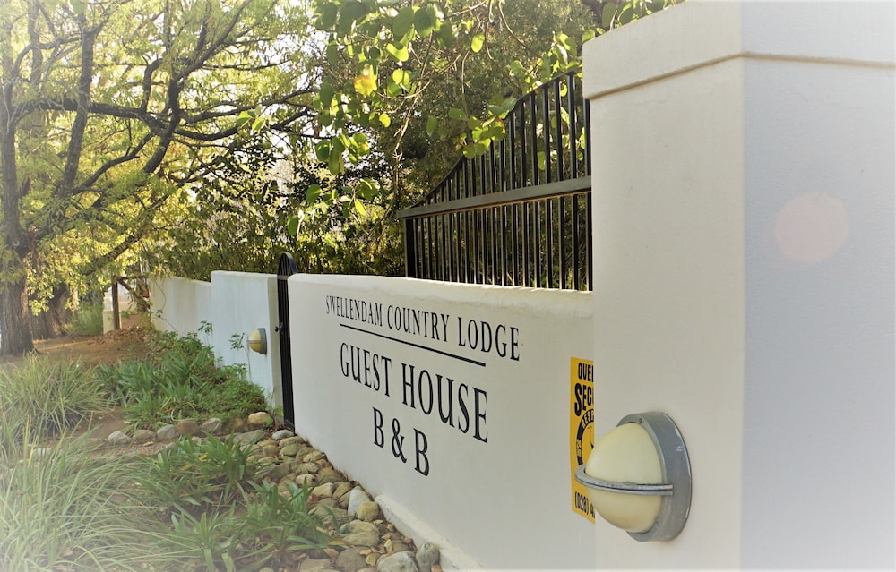 Swellendam Country Lodge 10/50