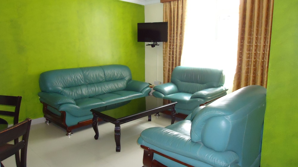 Rainbow Hotel 28/50