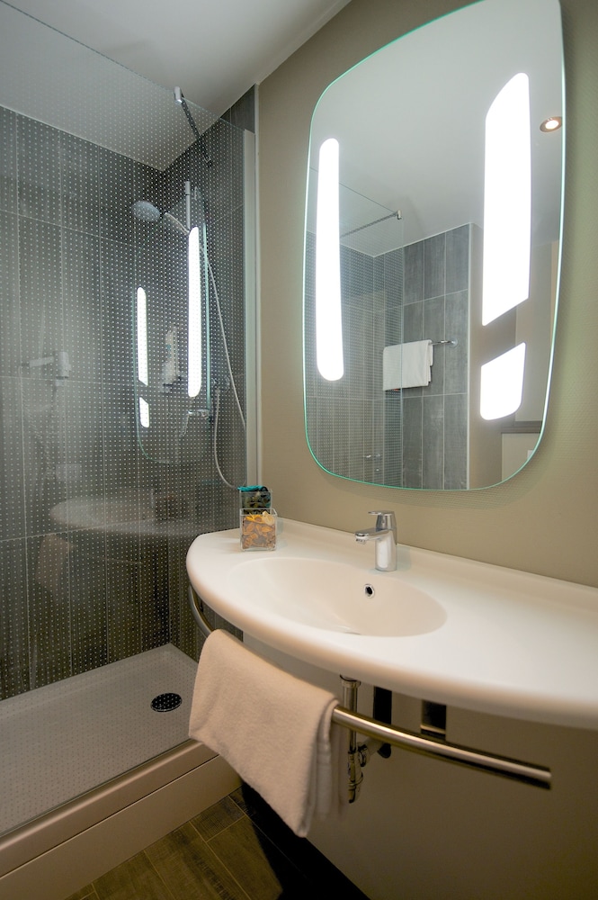 Ibis Milano Centro 48/77