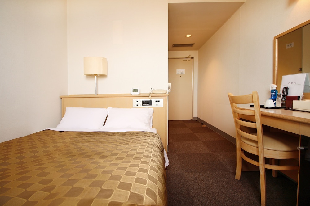 Semi Room, Semi Double Bed