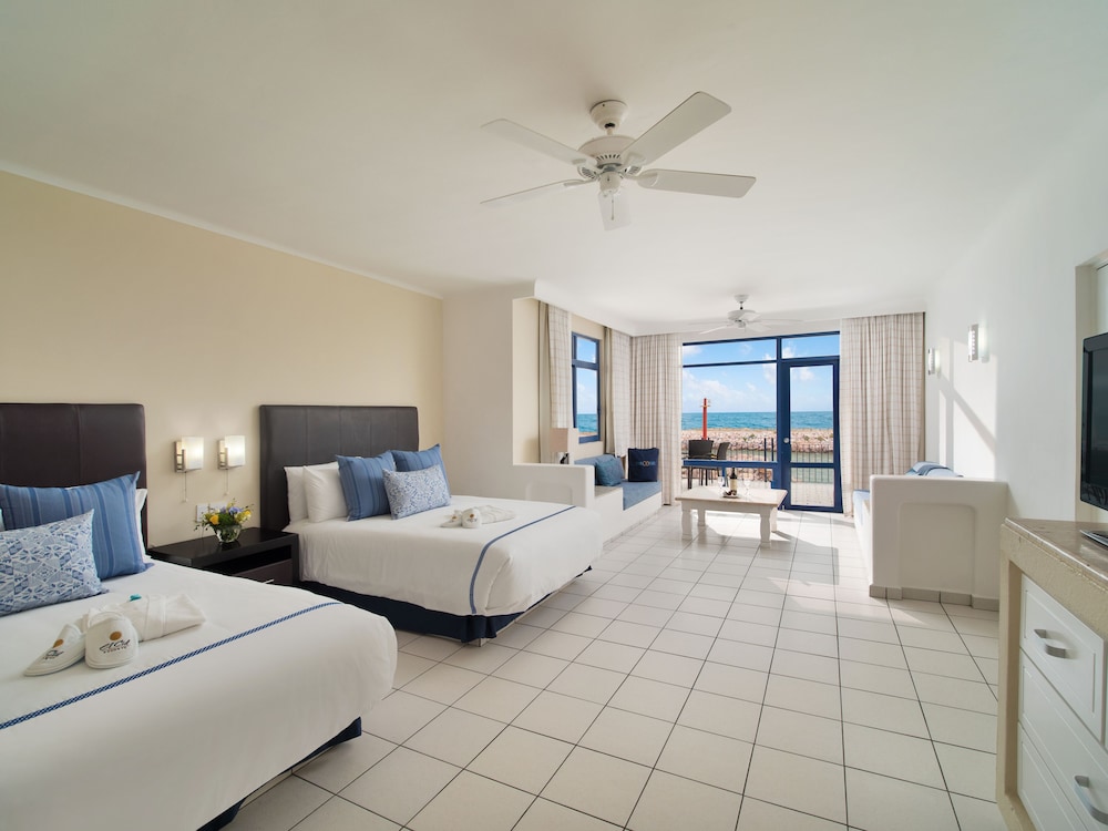 El Cid Marina Beach Hotel 32/76