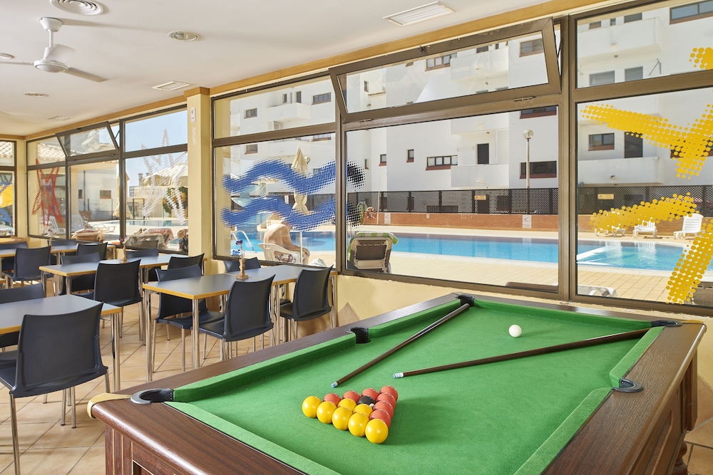 Oceanus Aparthotel 56/63