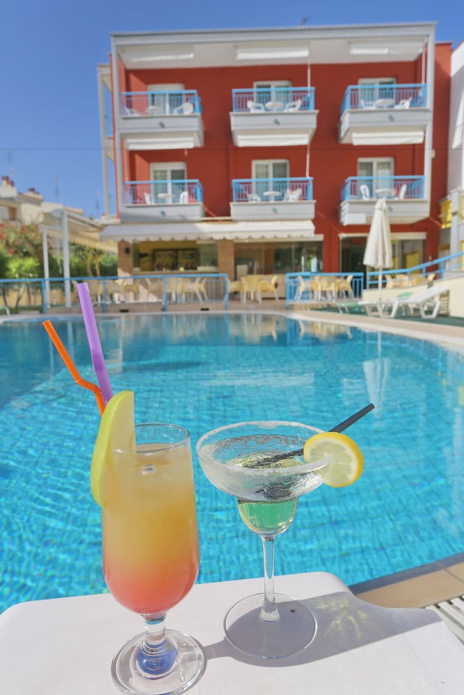 Summer Dream Hotel 44/50